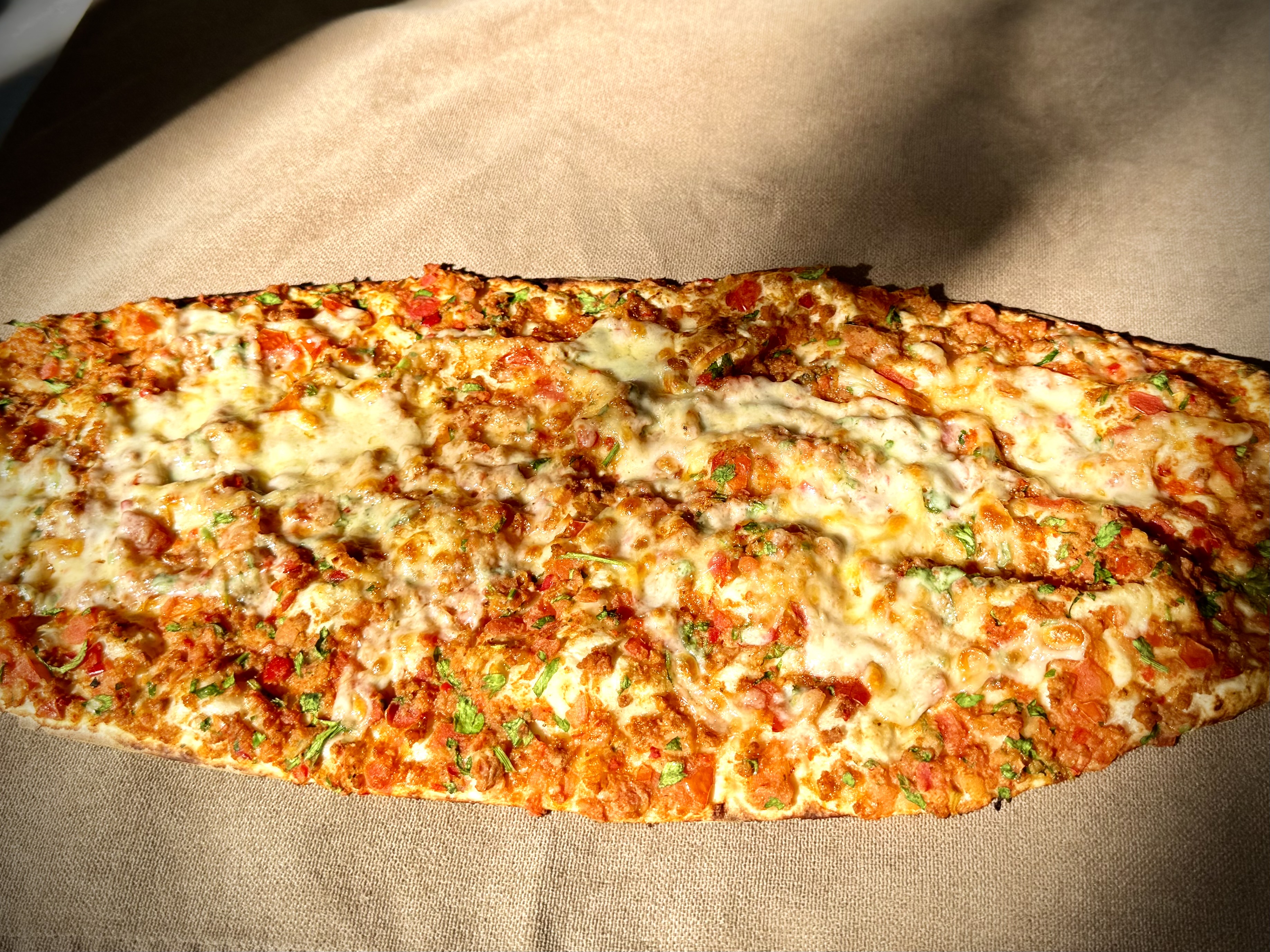 Kaşarlı Lahmacun