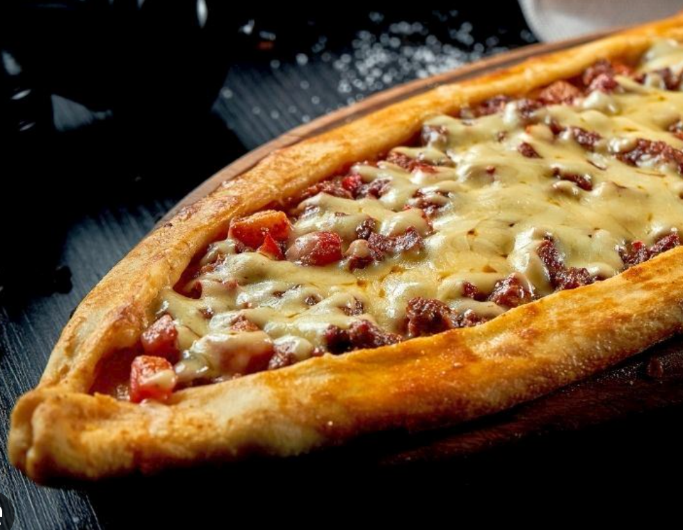 Kavurmalı Kasarlı Pide